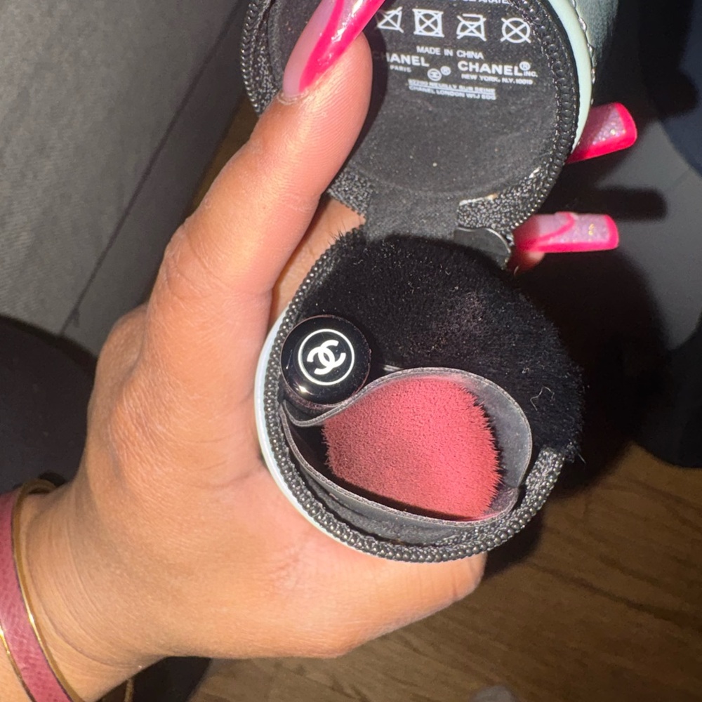 💚SOLD💚Chanel Les Pinceaux de Chanel 3 essential makeup brush set - Picture 7 of 7